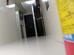 【メガネ×美人】メガネ美人が変態レイプ魔の被害に！トイレで強引に…！別シーンで激ピスぱんぱん正常位され顔射！