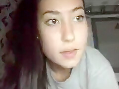 Hot Girl Shaking Her Cute Ass On Periscope
