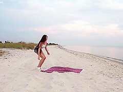 teen 18+ Girl On The Beach Her Body